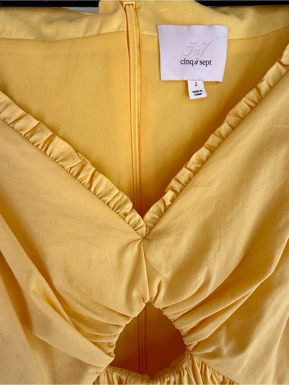 Cinq à Sept Kayla Poplin Cutout Mini Dress | Size 2 | Banana Yellow - Picture 4 of 4